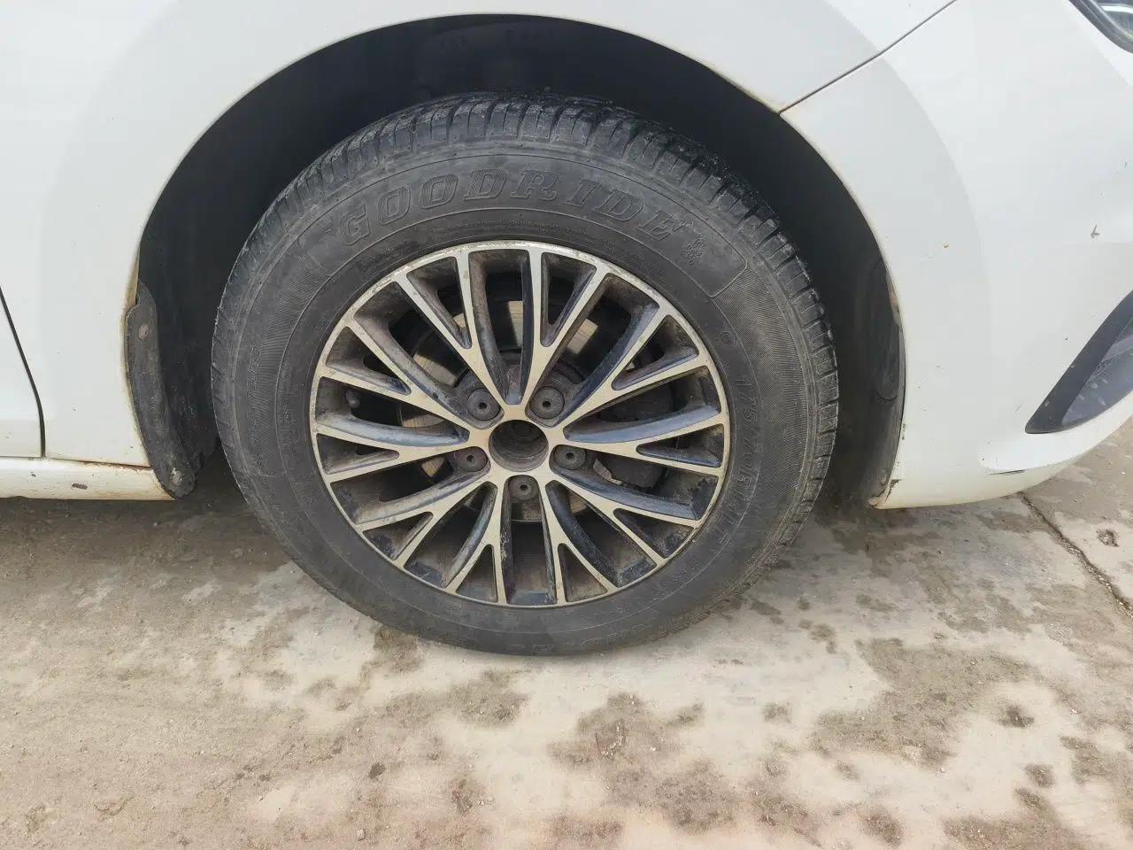 Volkswagen Santana 2016 1.6L Manual Fashion Edition — миниатюра 8