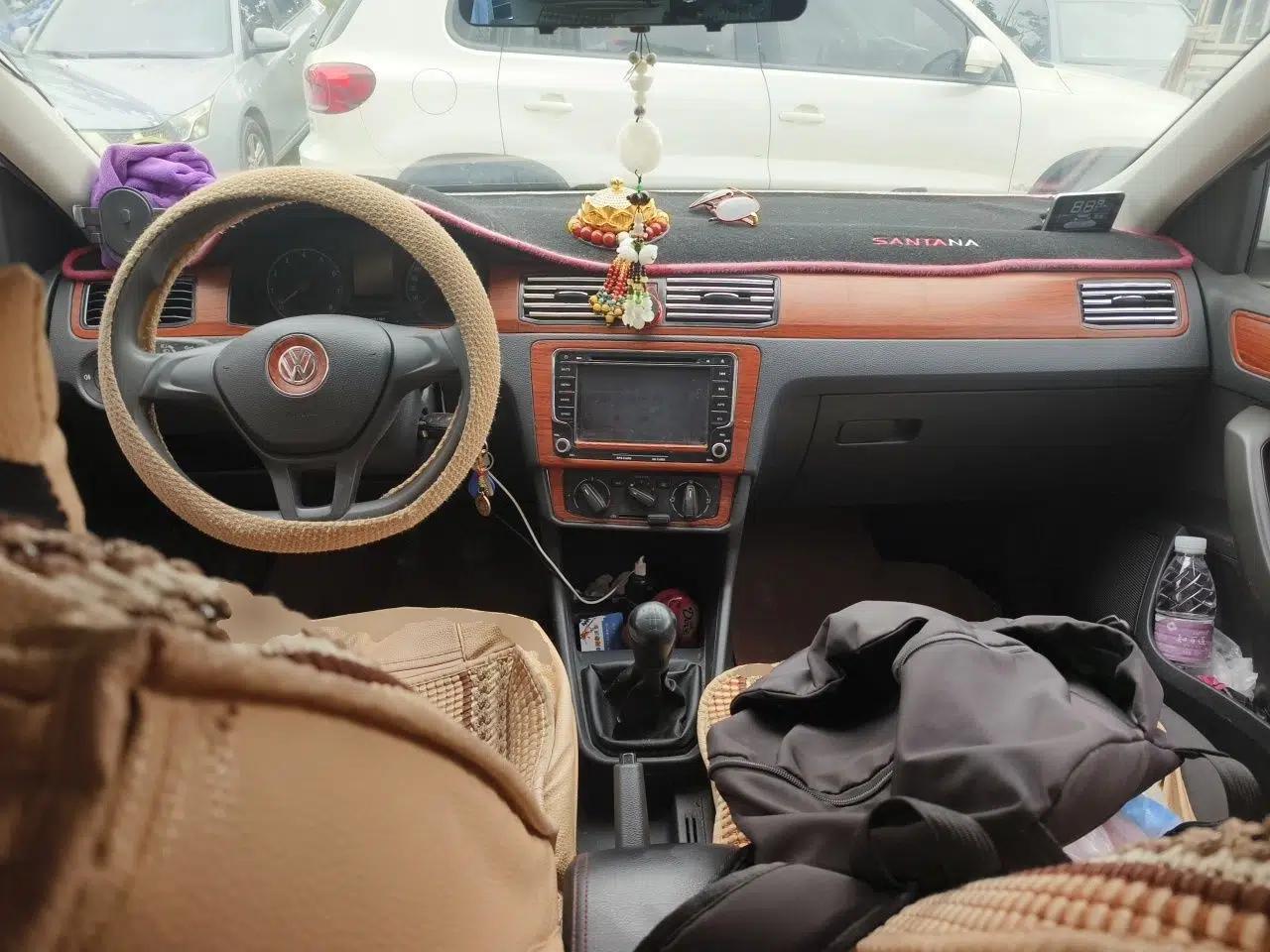 Volkswagen Santana 2016 1.6L Manual Fashion Edition — миниатюра 10