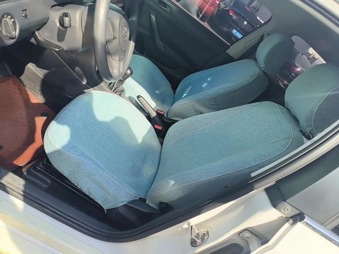 Volkswagen Santana 2015 1.4L Manual Fashion Edition — миниатюра 18