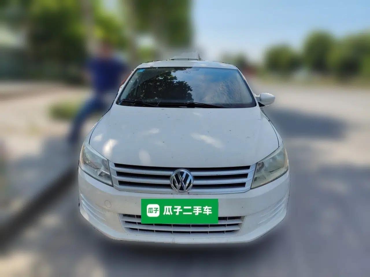 Volkswagen Santana 2013 1.6L Manual Fashion Edition — миниатюра 2