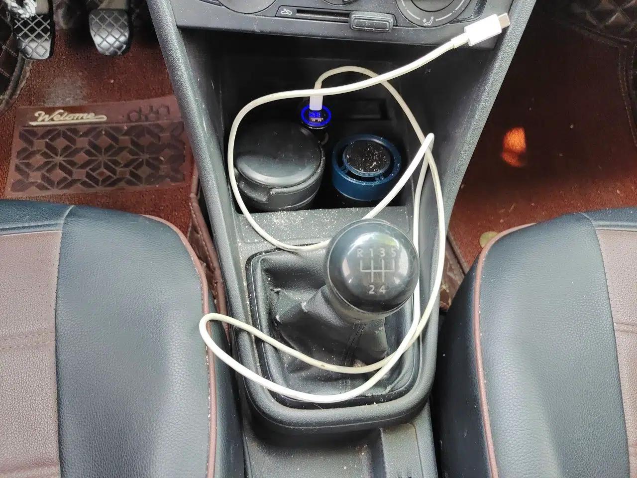 Volkswagen Santana 2013 1.6L Manual Fashion Edition — миниатюра 15