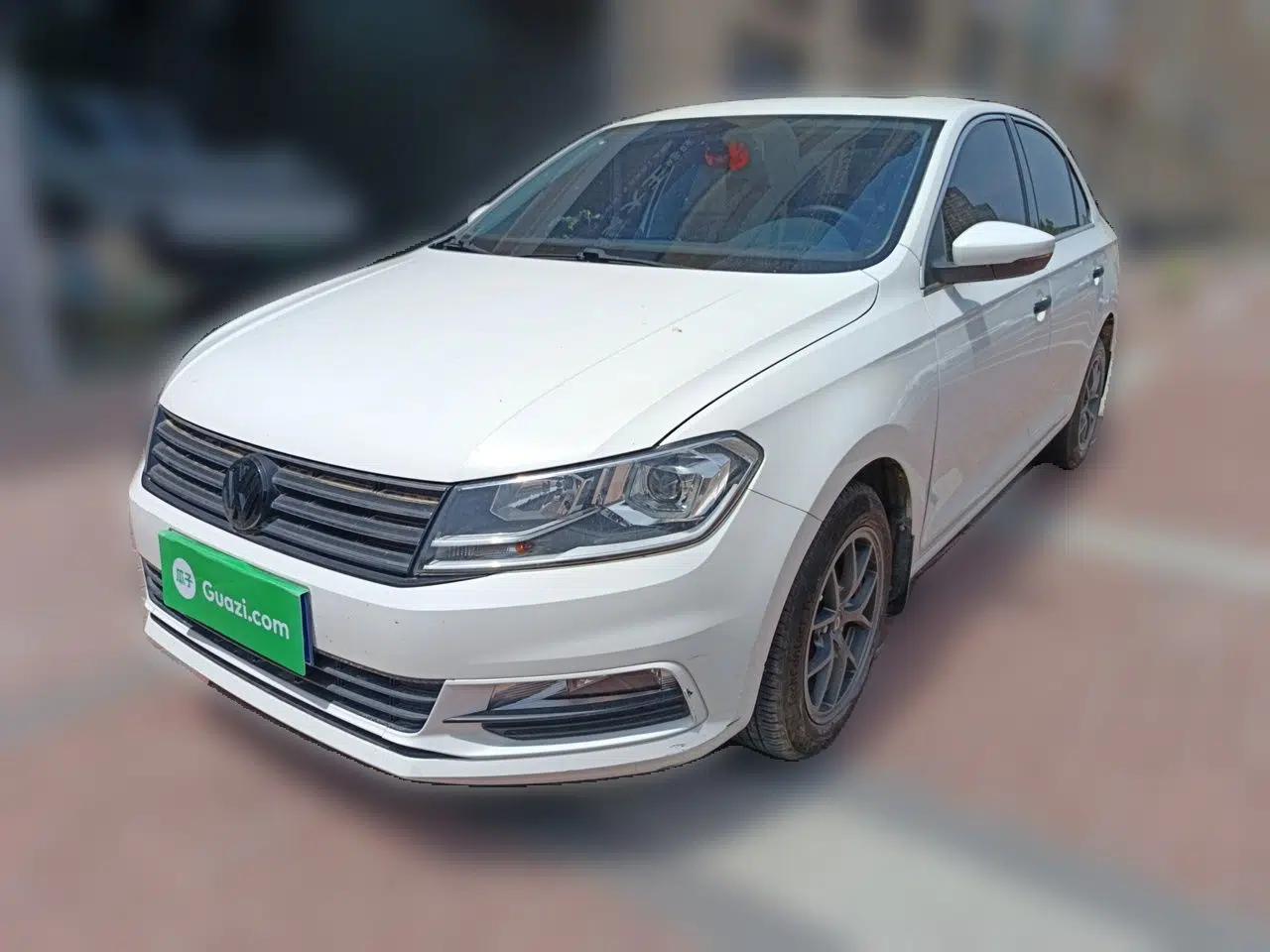 Volkswagen Santana 2016 1.6L Manual Comfort Edition — миниатюра 1