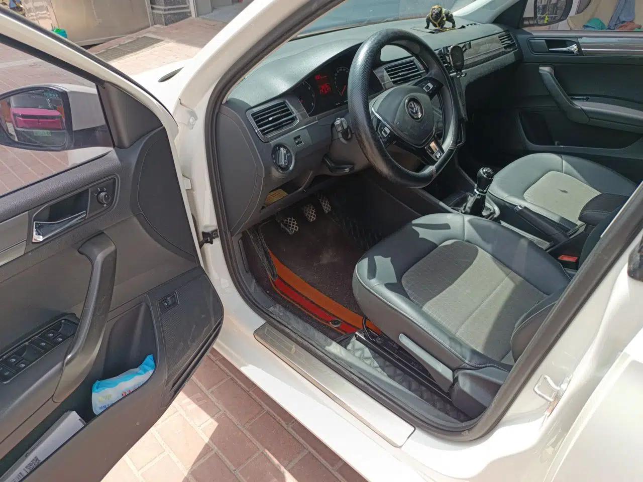 Volkswagen Santana 2016 1.6L Manual Comfort Edition — миниатюра 17