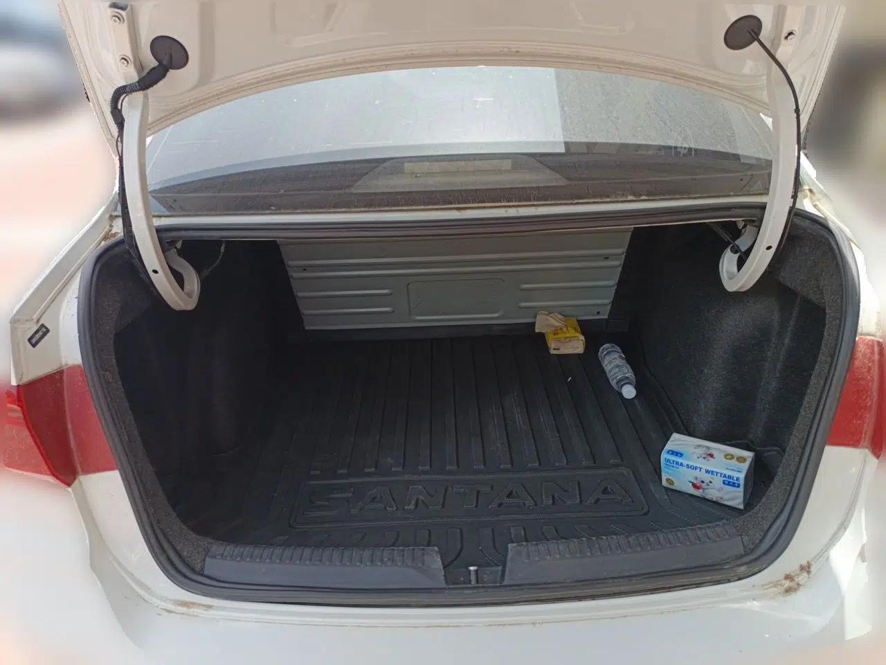 Volkswagen Santana 2016 1.6L Manual Comfort Edition — миниатюра 20