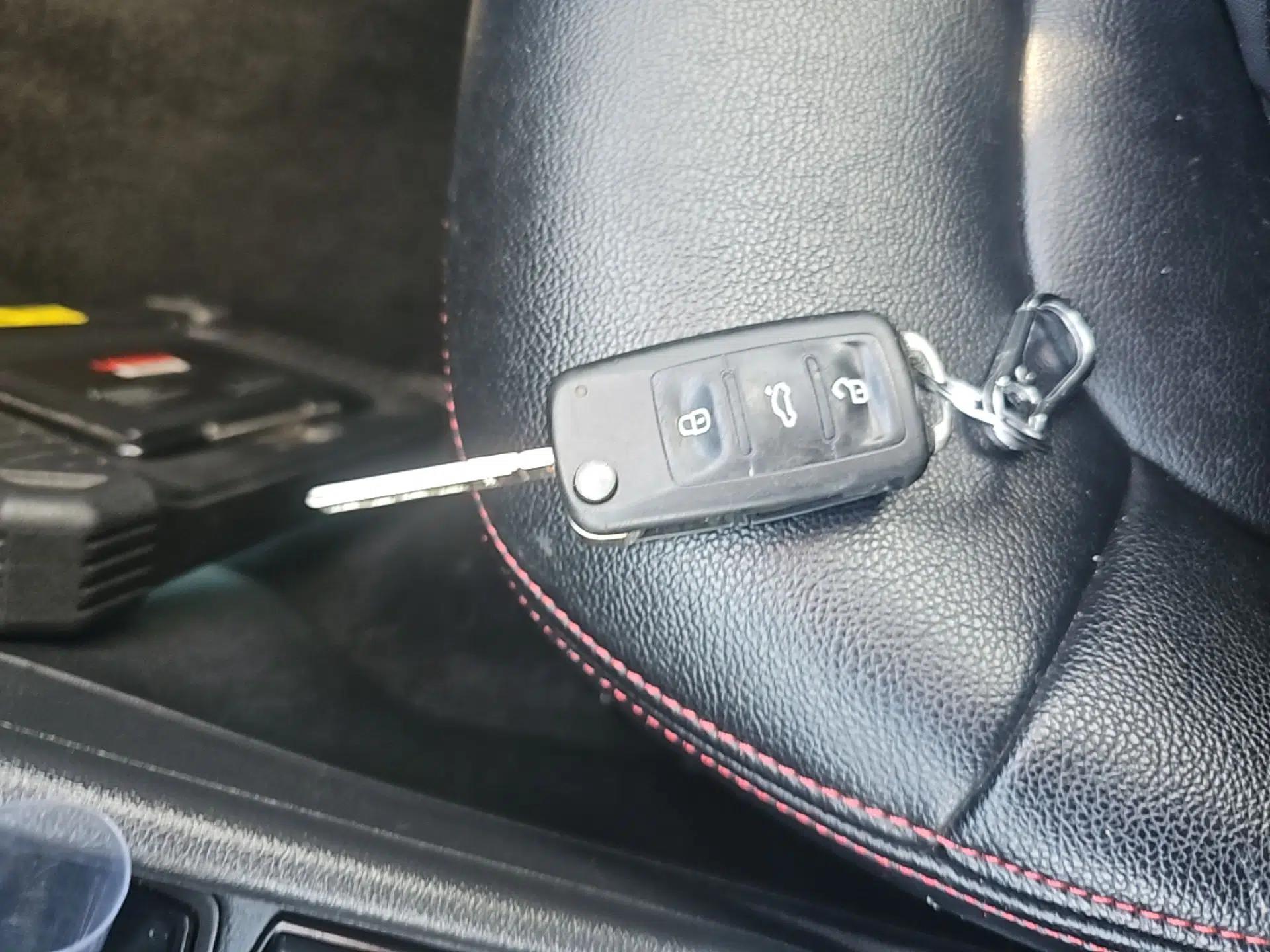 Volkswagen Santana 2019 1.5L Automatic Fashion Edition China VI — миниатюра 12