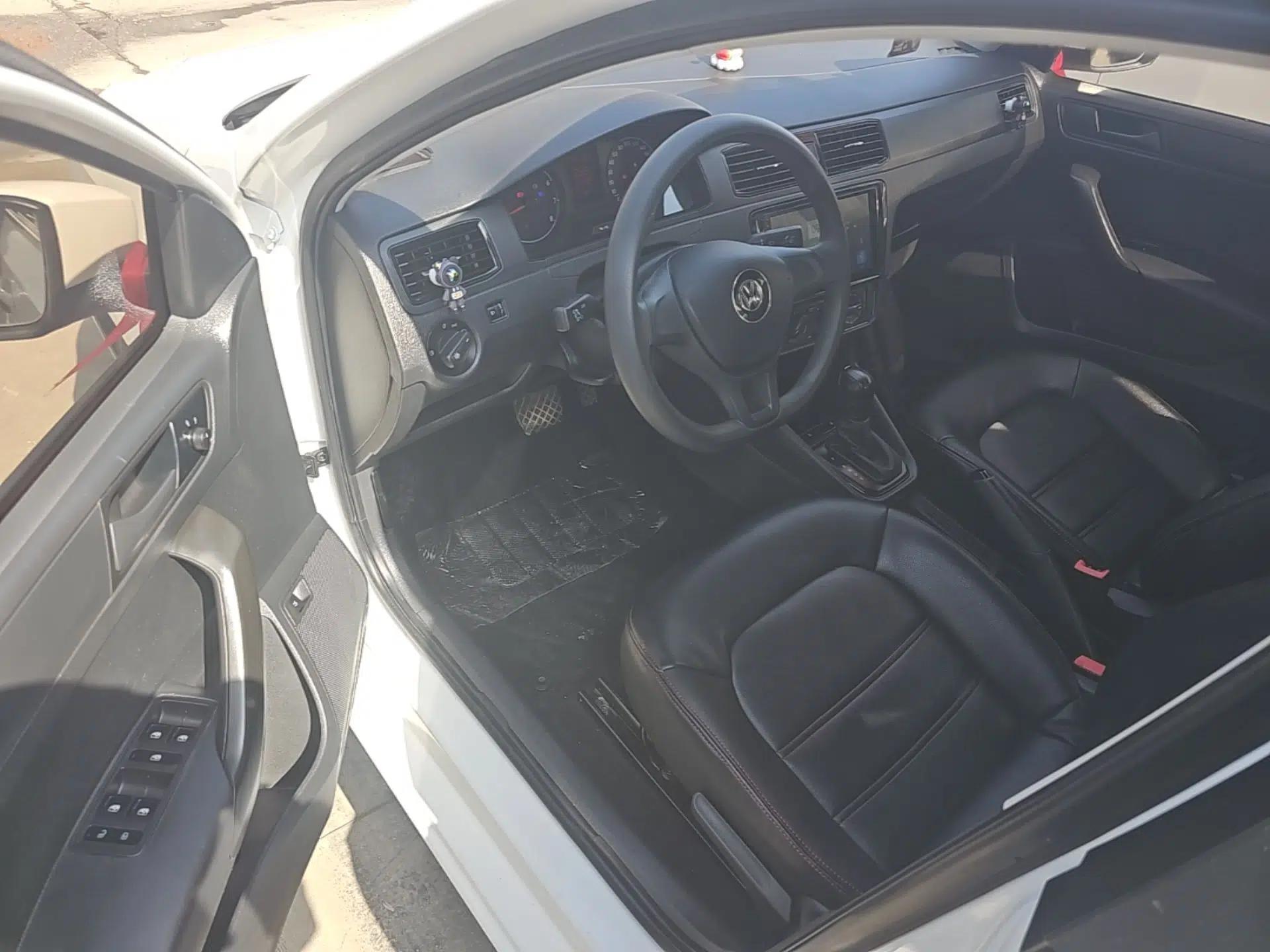 Volkswagen Santana 2019 1.5L Automatic Fashion Edition China VI — миниатюра 19