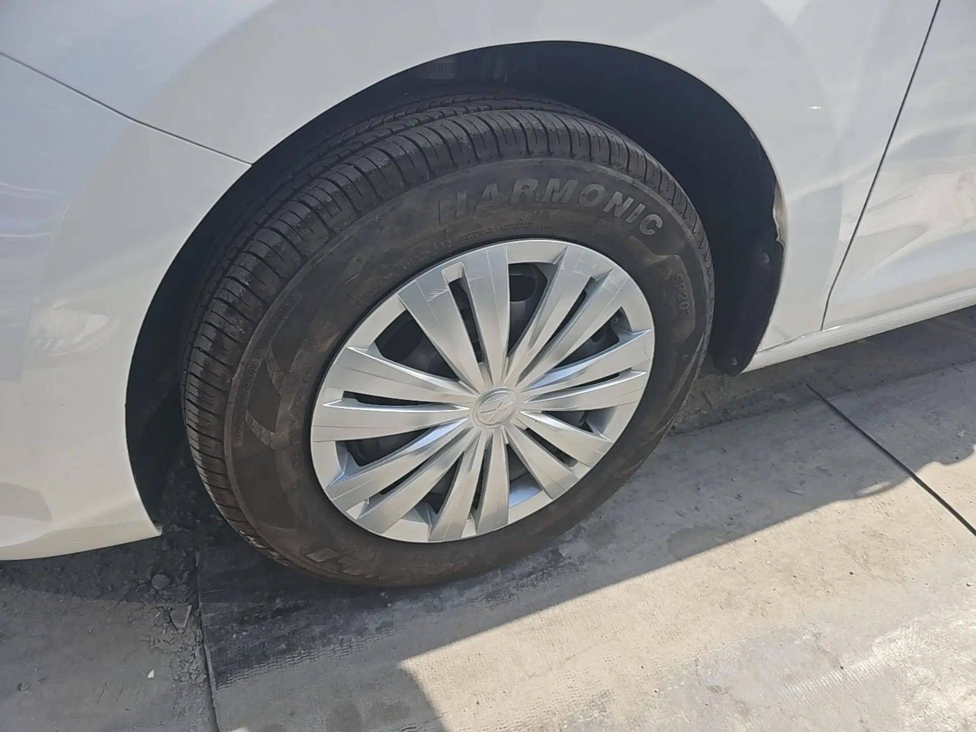 Volkswagen Santana 2019 1.5L Automatic Fashion Edition China VI — миниатюра 8