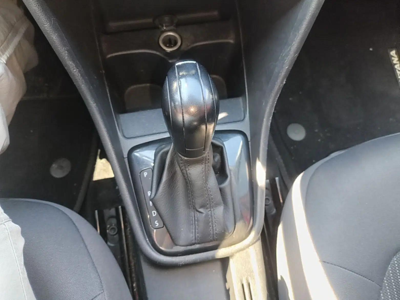 Volkswagen Santana 2015 Haval H6 1.6L Automatic Luxury Model — миниатюра 16