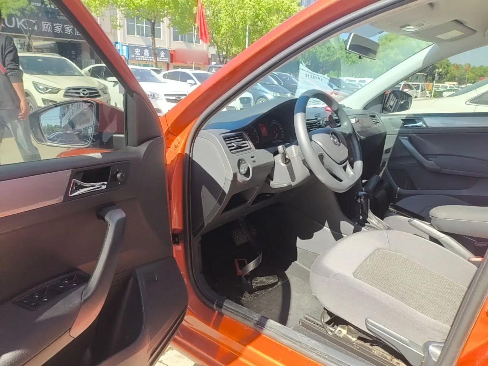 Volkswagen Santana 2015 Haval H6 1.6L Automatic Luxury Model — миниатюра 18