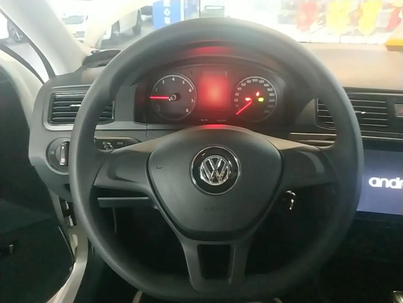 Volkswagen Santana 2021 1.5L Automatic Fashion Edition — миниатюра 14
