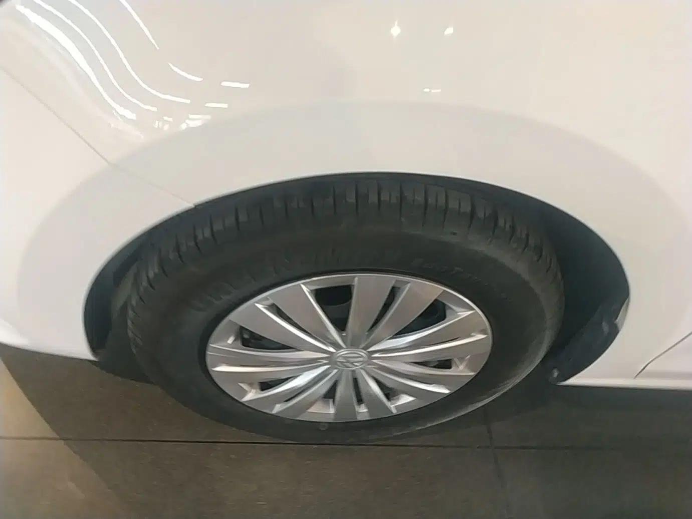 Volkswagen Santana 2021 1.5L Automatic Fashion Edition — миниатюра 8