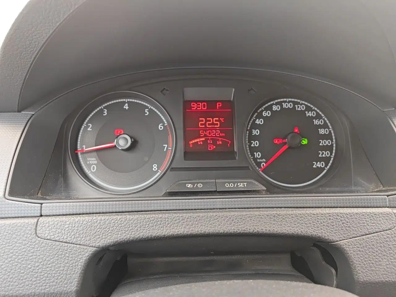 Volkswagen Santana 2021 1.5L Automatic Fashion Edition — миниатюра 12