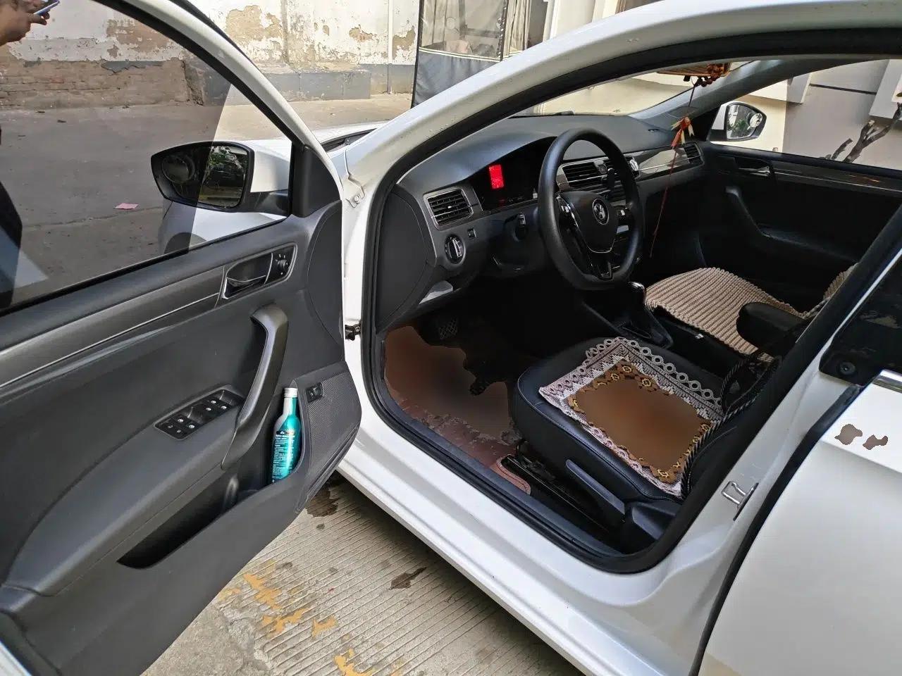 Volkswagen Santana 2016 1.6L Automatic Comfort Edition — миниатюра 17