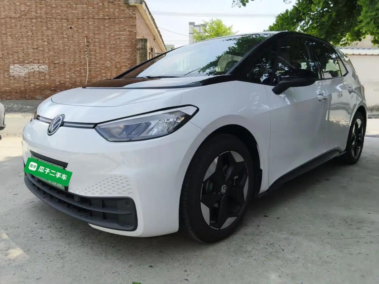 Volkswagen ID.3 2025 Revised Version Smart Edition Outstanding Grade — миниатюра 1