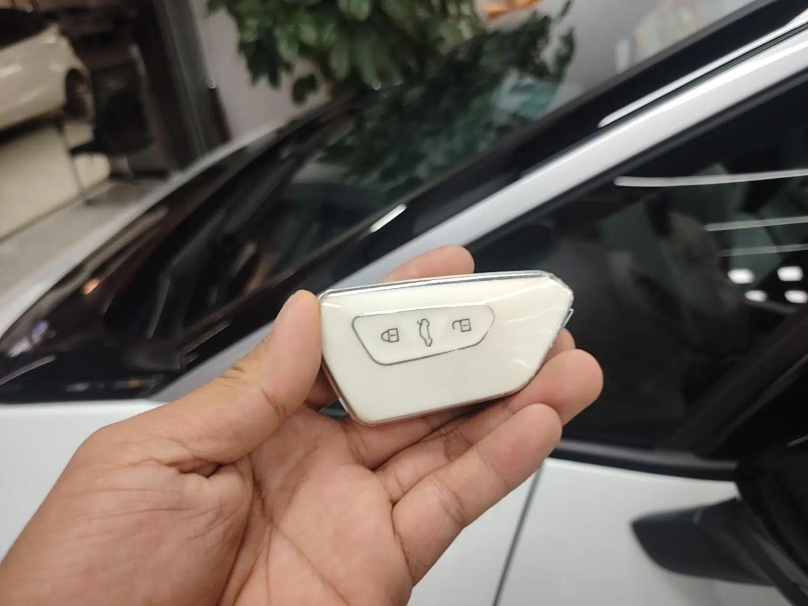 Volkswagen ID.3 2024 Outstanding Edition — миниатюра 12
