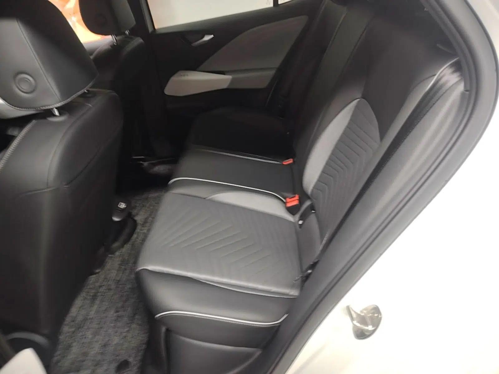 Volkswagen ID.3 2024 Outstanding Edition — миниатюра 20