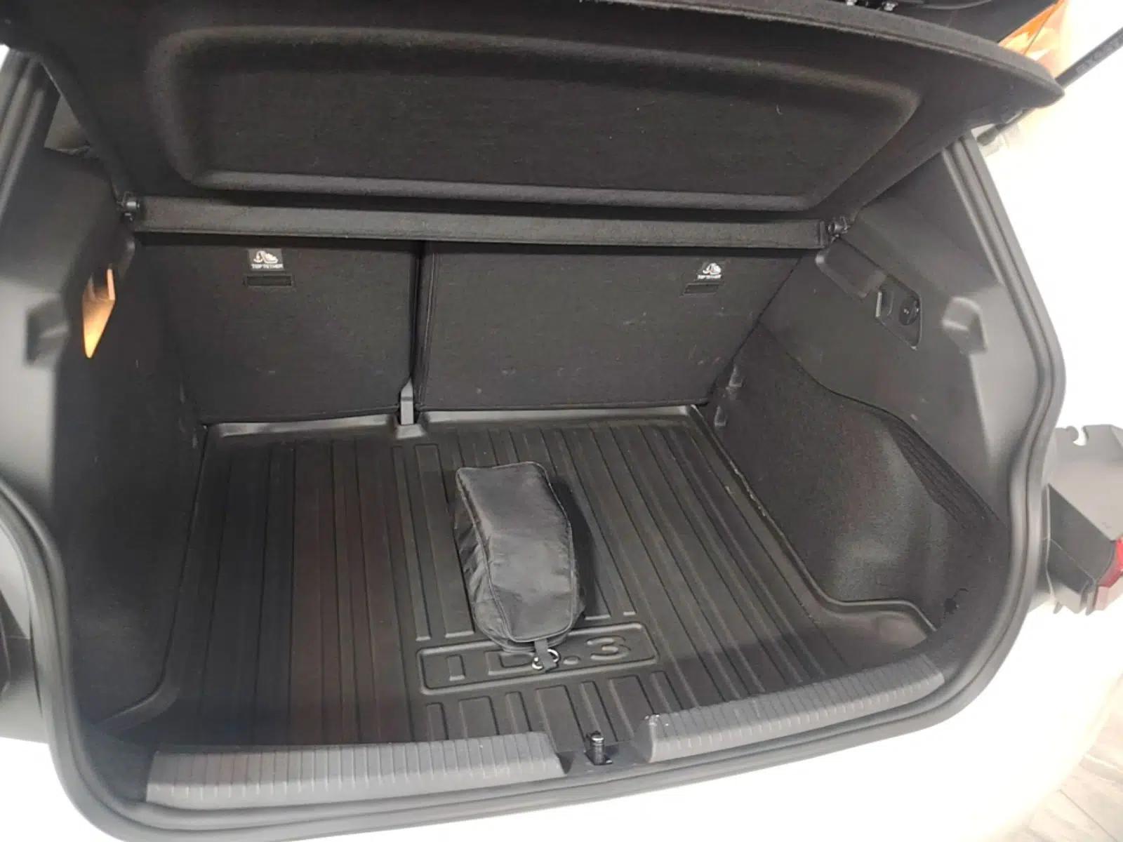 Volkswagen ID.3 2024 Outstanding Edition — миниатюра 22