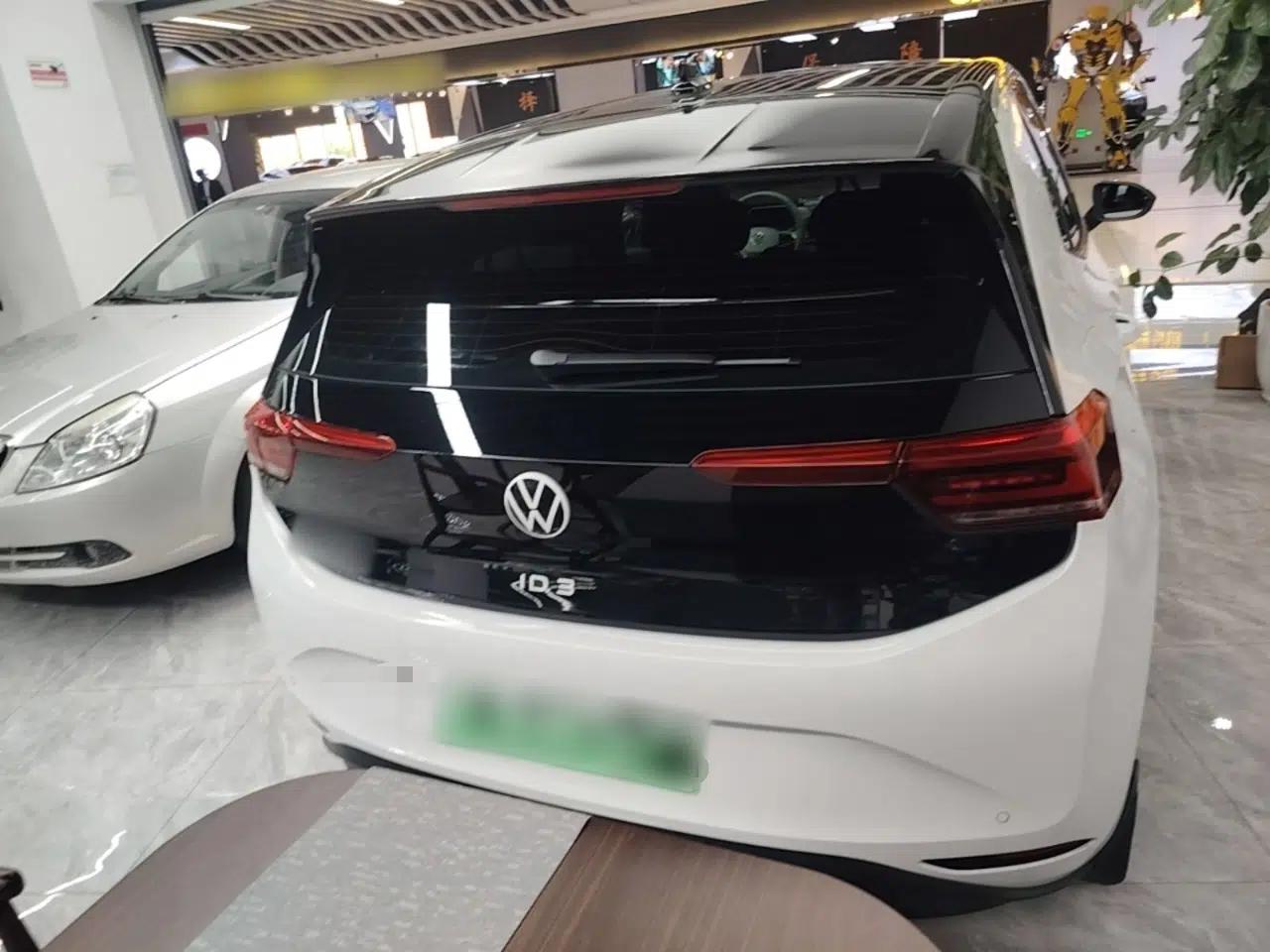 Volkswagen ID.3 2024 Outstanding Edition — миниатюра 5