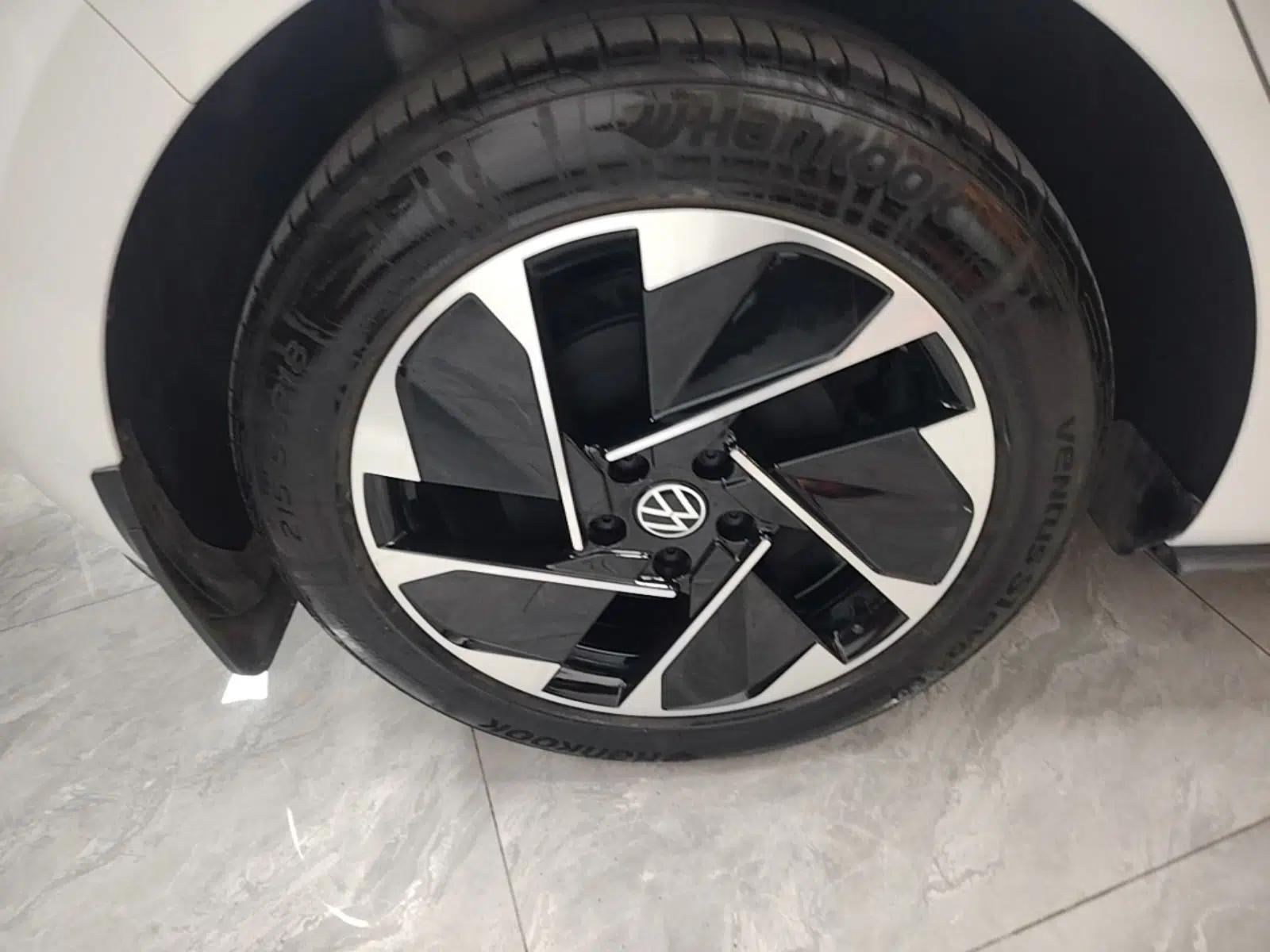 Volkswagen ID.3 2024 Outstanding Edition — миниатюра 10