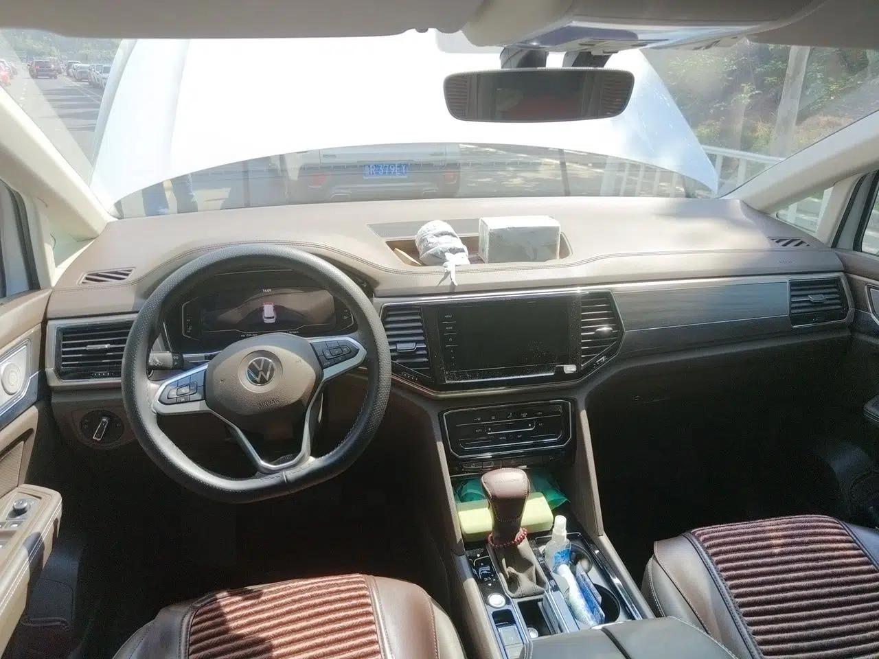 Volkswagen Viloran 2020 330TSI Business Edition — миниатюра 10