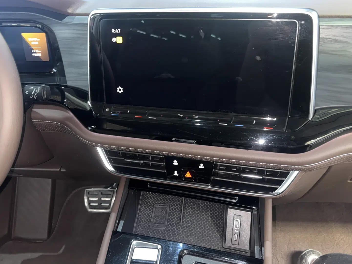 Volkswagen Viloran 2022 380TSI Luxury Edition — миниатюра 11