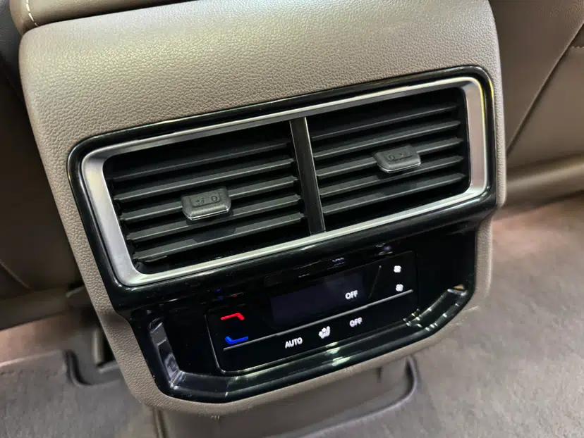 Volkswagen Viloran 2022 380TSI Luxury Edition — миниатюра 18