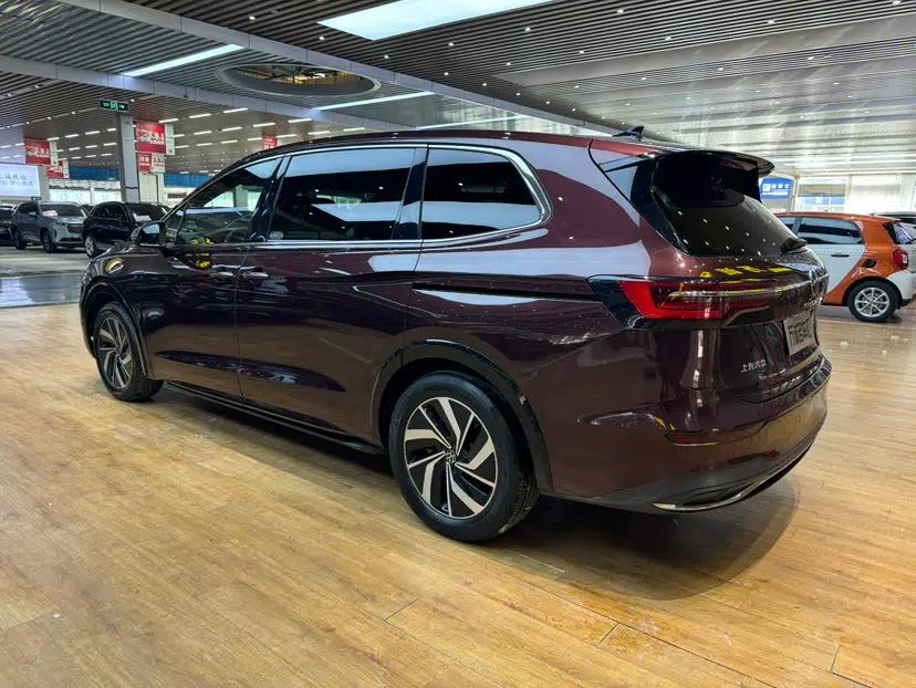 Volkswagen Viloran 2022 380TSI Luxury Edition — миниатюра 6