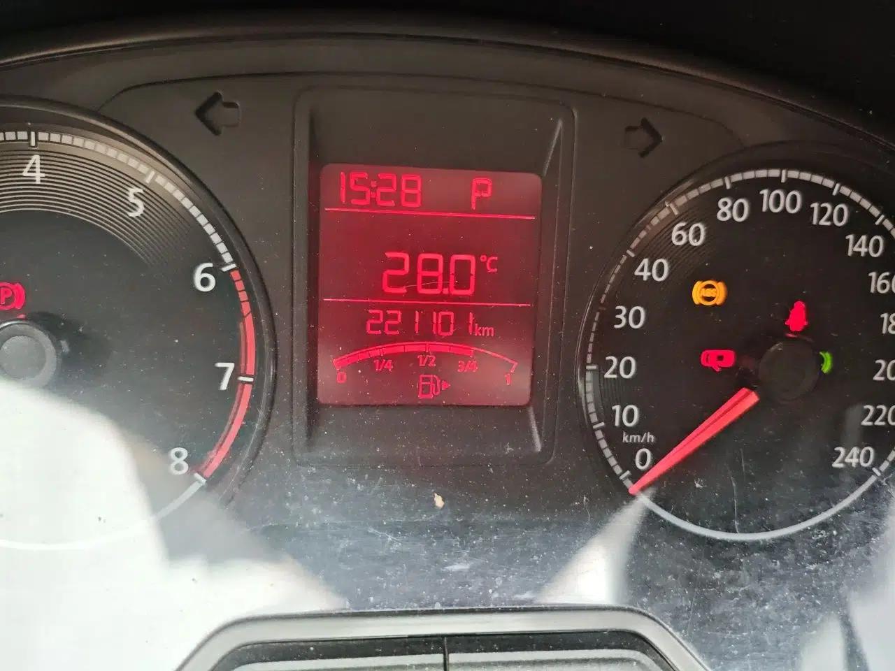 Volkswagen Jetta 2017 1.5L Automatic Fashion Model — миниатюра 13