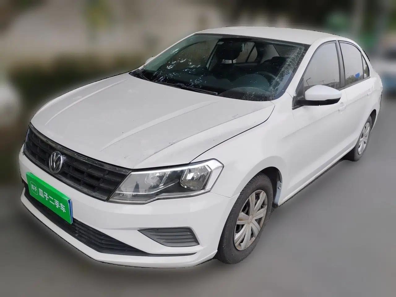 Volkswagen Jetta 2017 1.4L Manual Fashion Edition — миниатюра 1