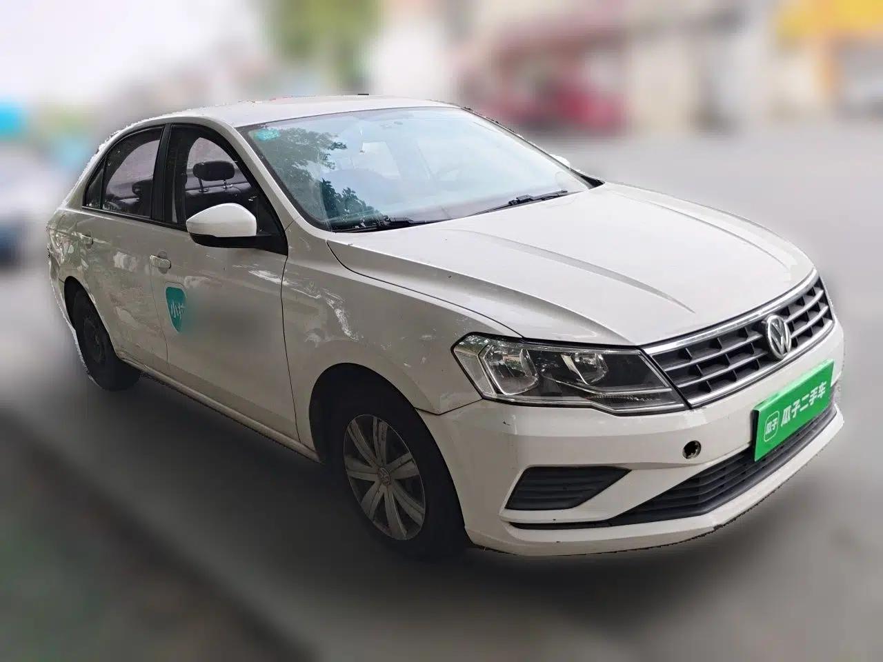Volkswagen Jetta 2017 1.4L Manual Fashion Edition — миниатюра 3