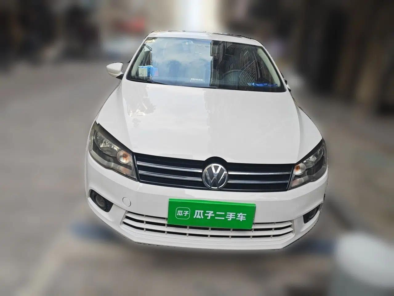Volkswagen Jetta 2015 1.6L Manual Comfort Model — миниатюра 2