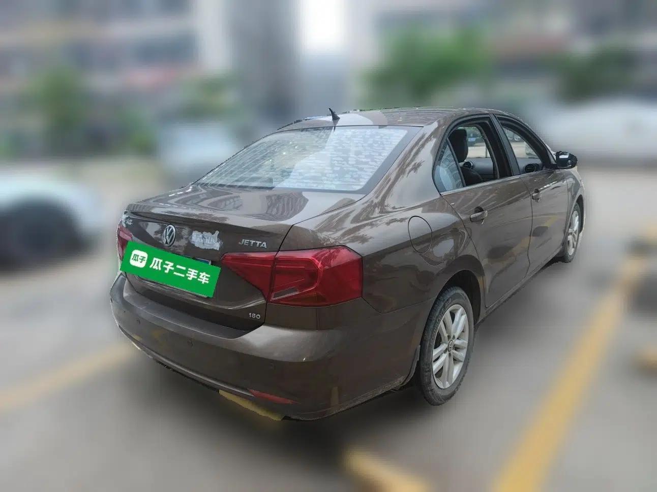 Volkswagen Jetta 2017 1.5L Manual Fashion Edition — миниатюра 6