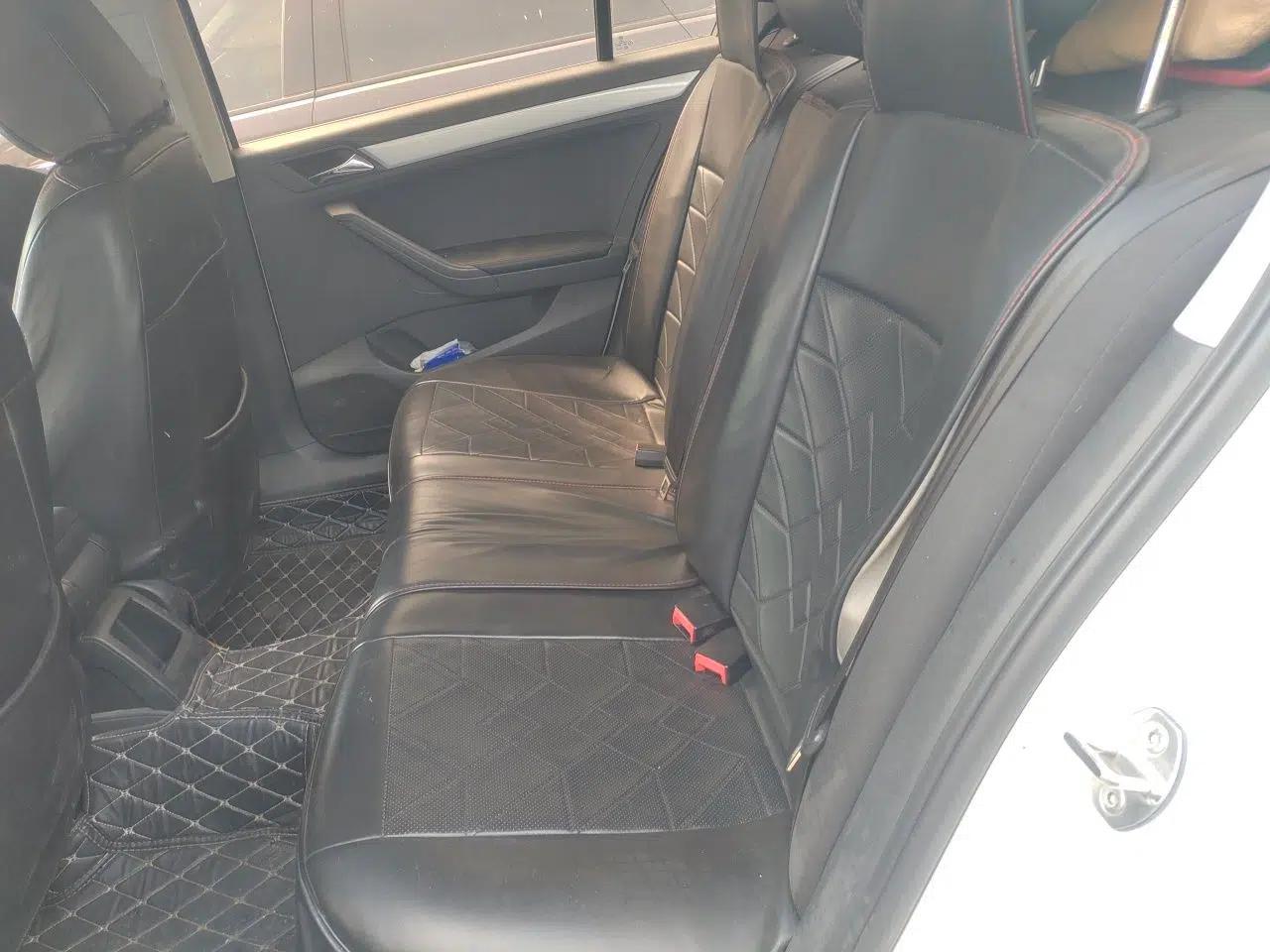 Volkswagen Jetta 2013 1.6L Manual Comfort Model — миниатюра 18