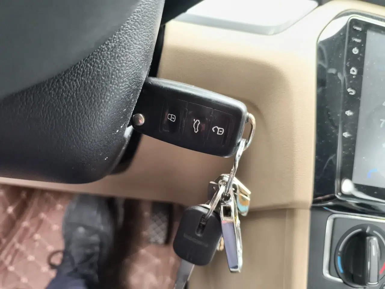 Volkswagen Jetta 2015 Value Edition 1.6L Automatic Comfort Version — миниатюра 9