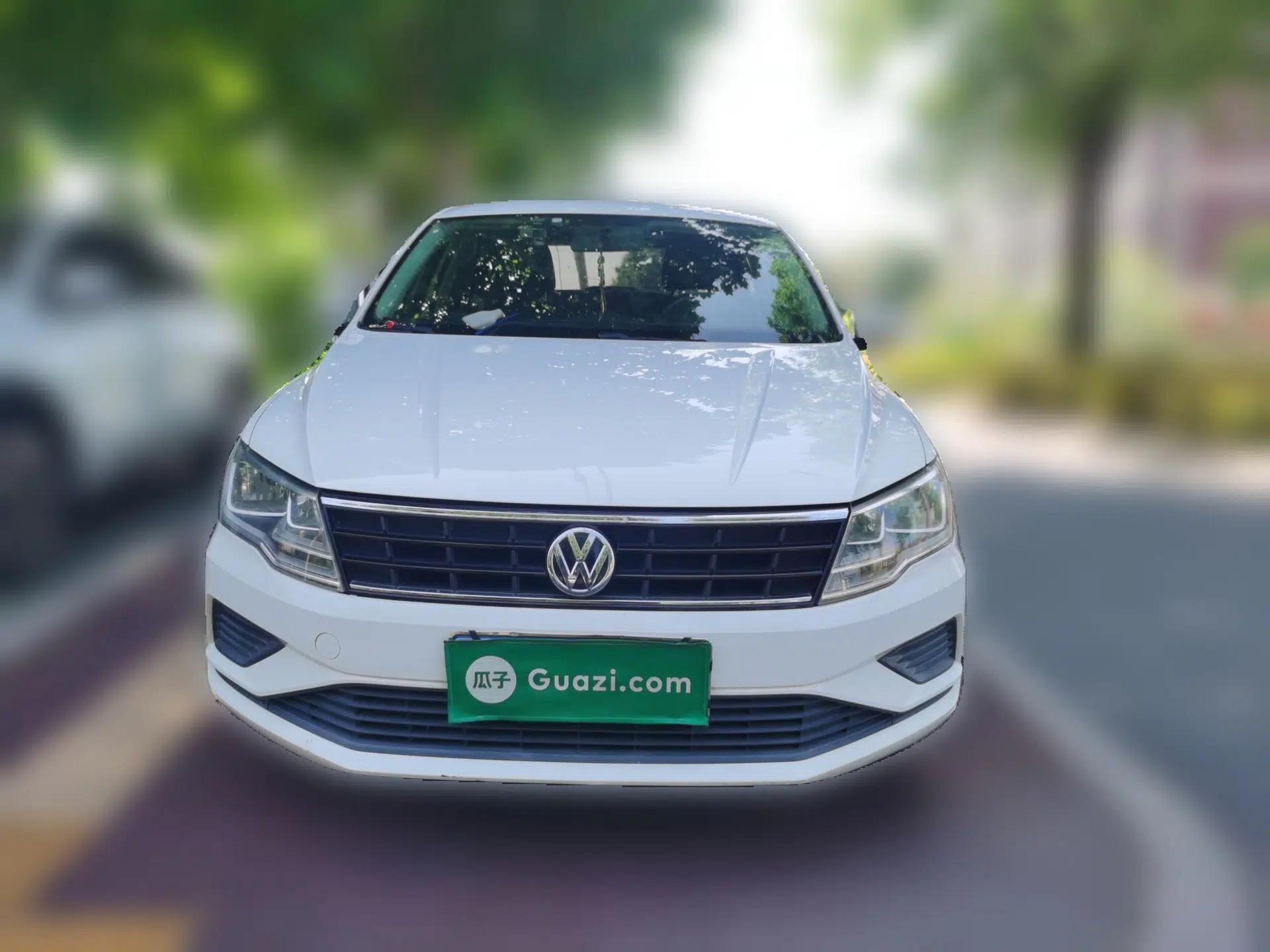 Volkswagen Jetta 2017 1.5L Manual Fashion Edition — миниатюра 2