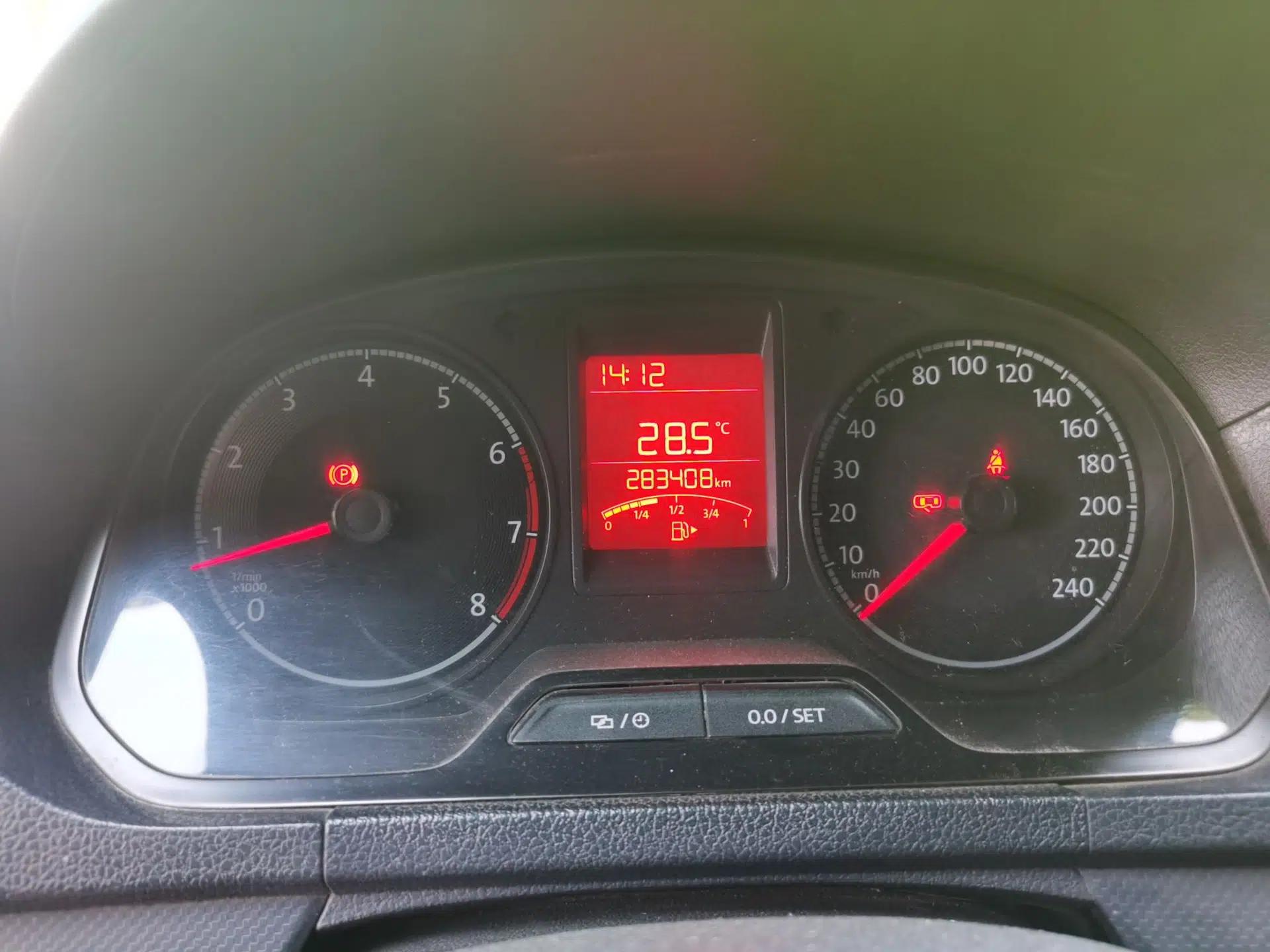 Volkswagen Jetta 2017 1.5L Manual Fashion Edition — миниатюра 13
