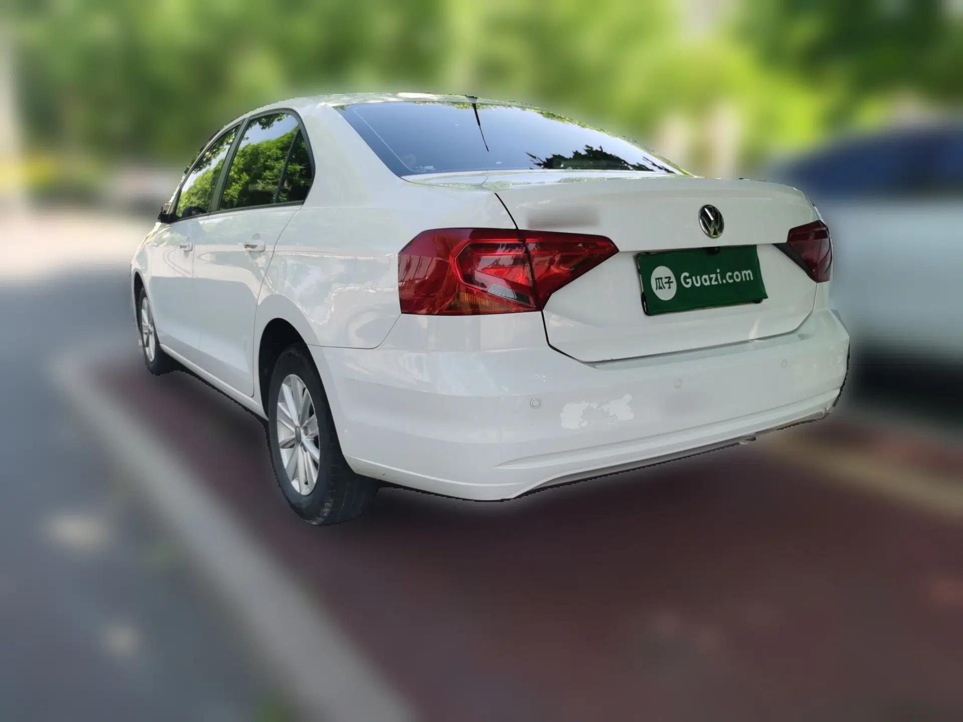 Volkswagen Jetta 2017 1.5L Manual Fashion Edition — миниатюра 4