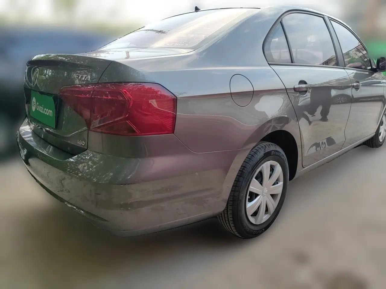 Volkswagen Jetta 2017 1.5L Automatic Fashion Model — миниатюра 4