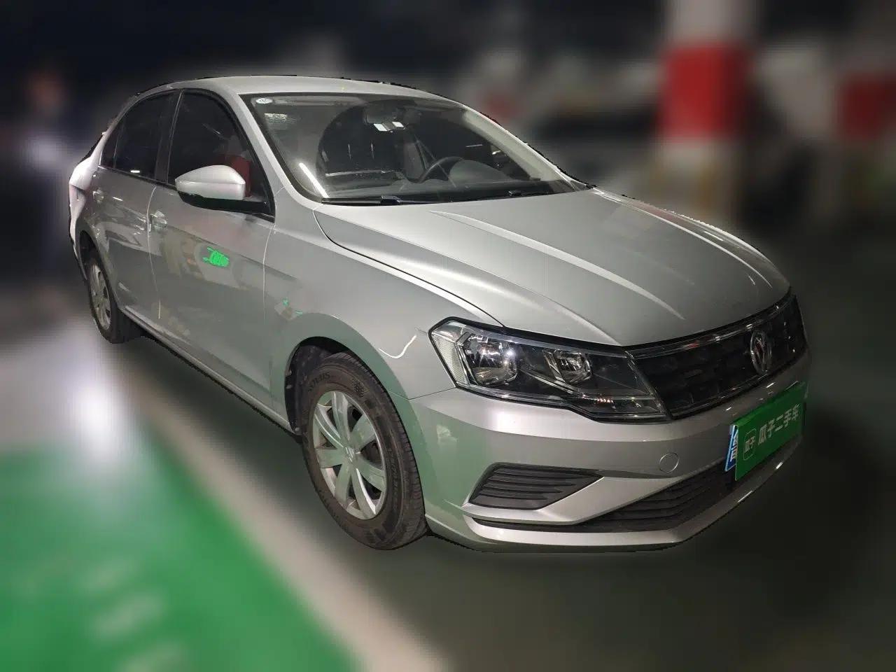Volkswagen Jetta 2017 1.4L Manual Fashion Edition — миниатюра 3