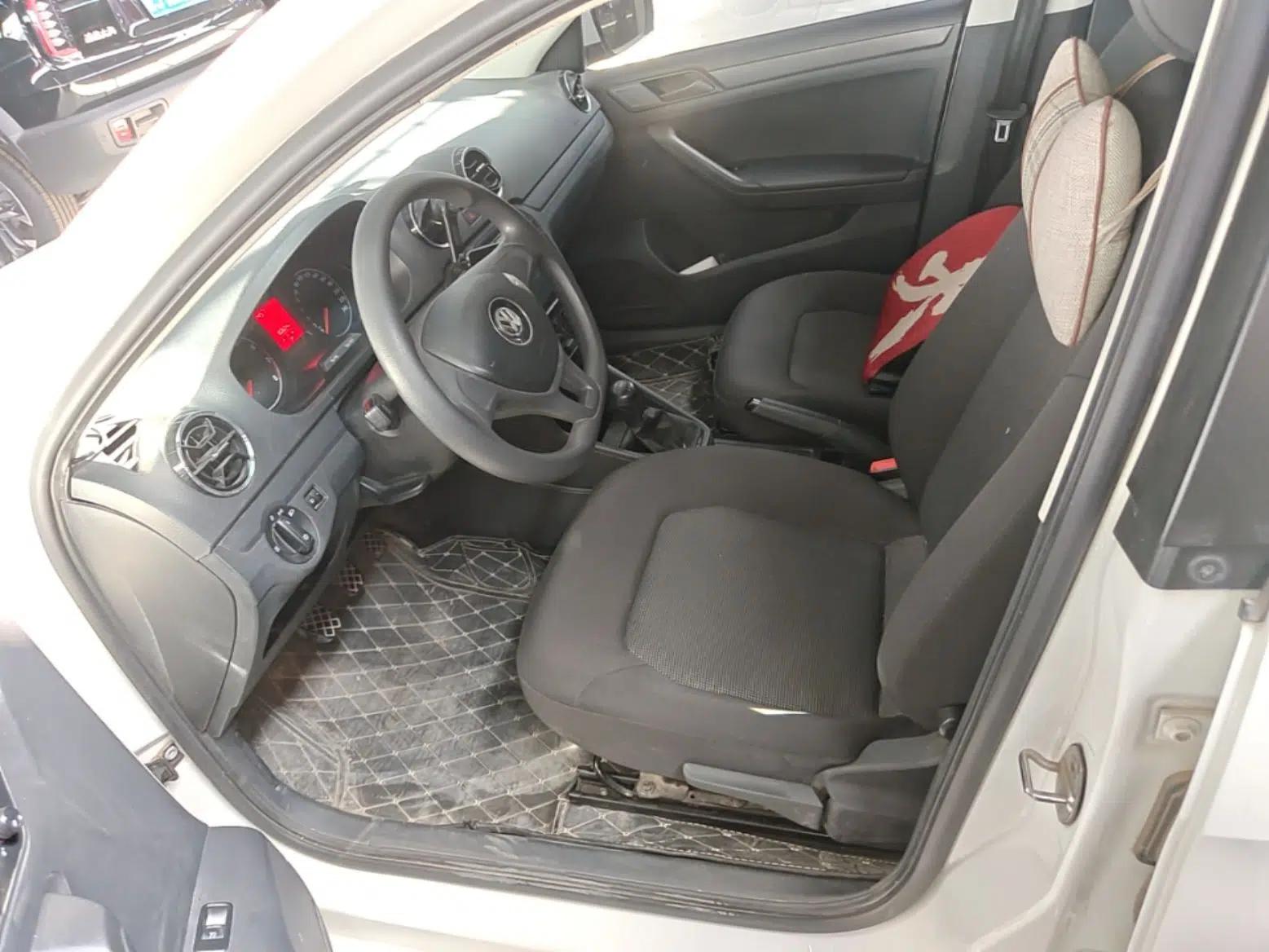 Volkswagen Jetta 2017 1.5L Manual Fashion Edition — миниатюра 18