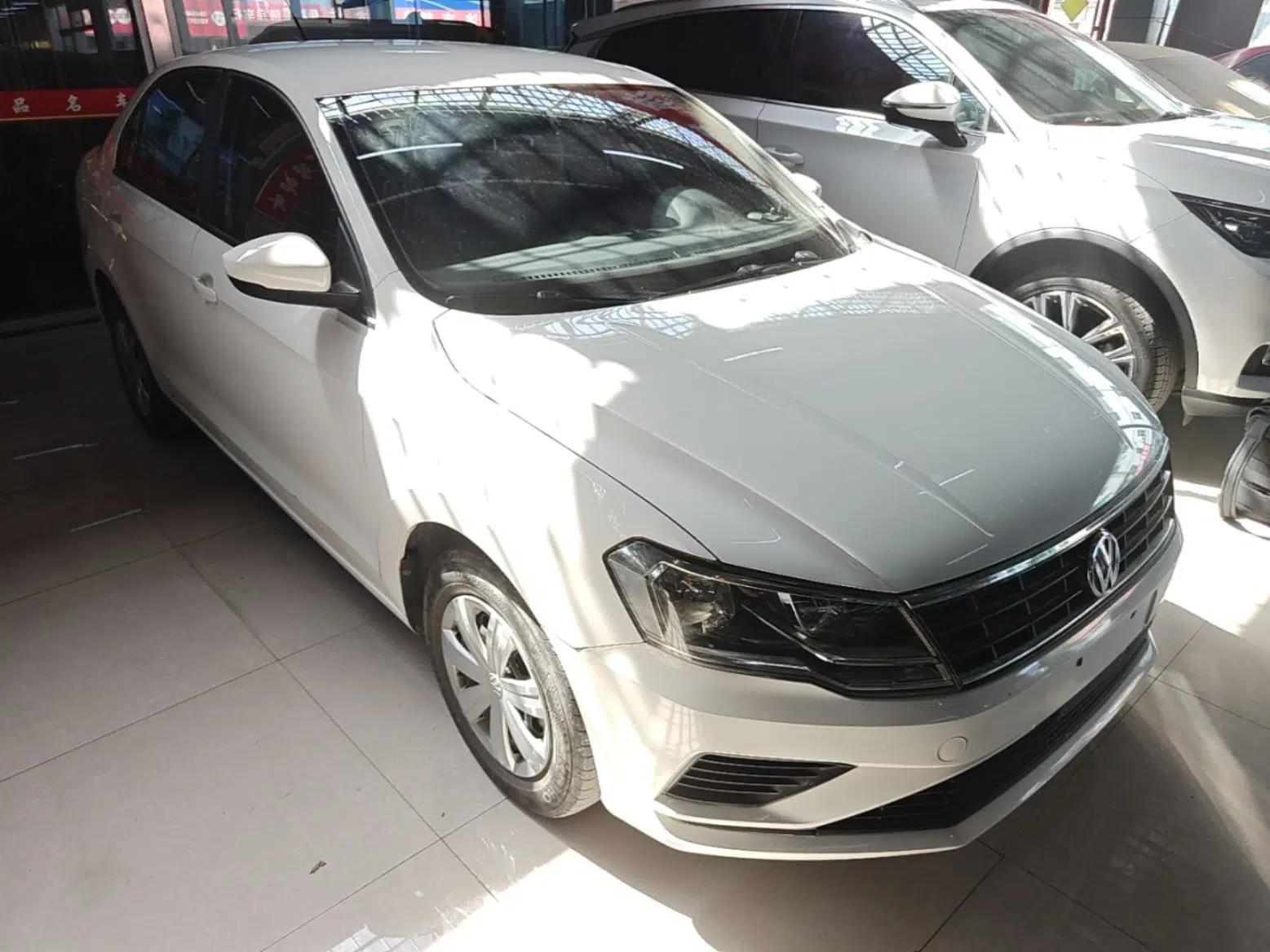 Volkswagen Jetta 2017 1.5L Manual Fashion Edition — миниатюра 3