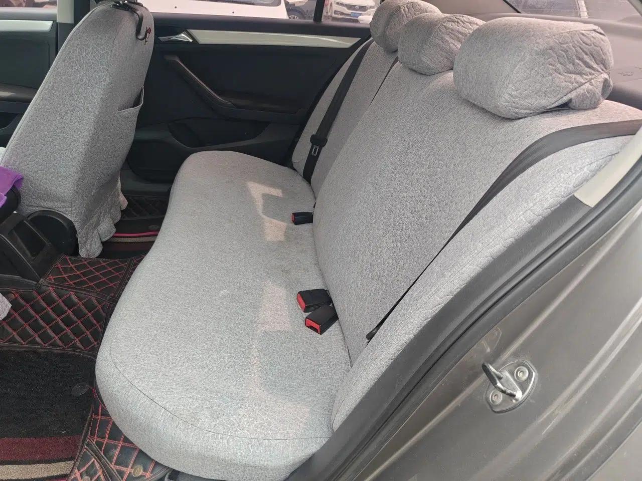 Volkswagen Jetta 2013 1.6L Manual Comfort Model — миниатюра 18
