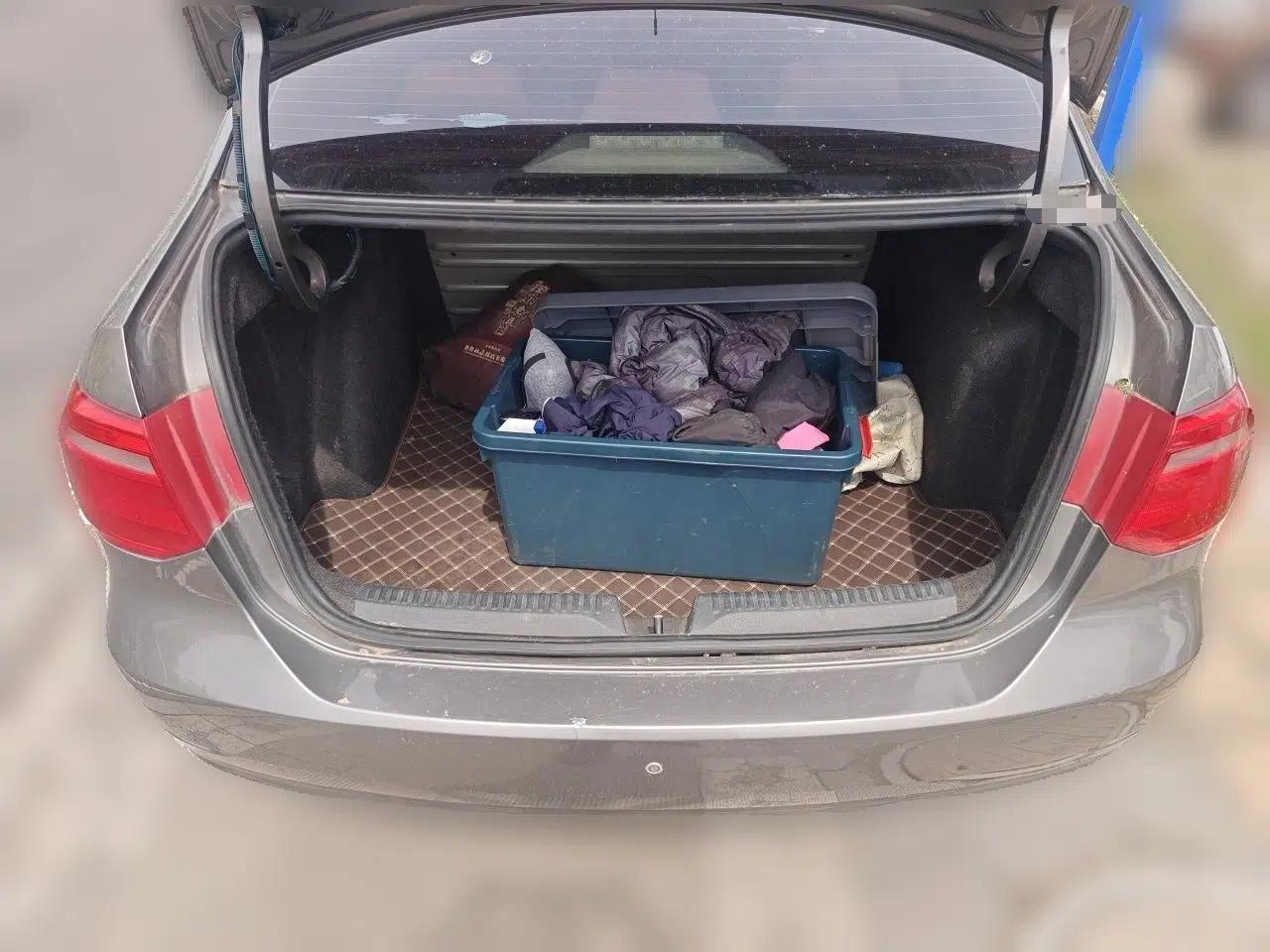 Volkswagen Jetta 2013 1.6L Manual Comfort Model — миниатюра 20
