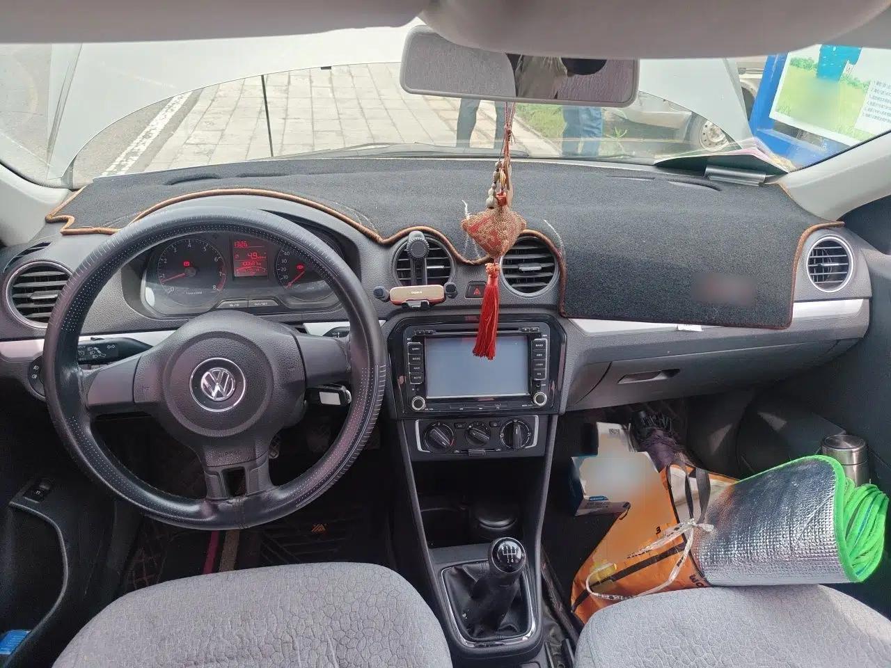 Volkswagen Jetta 2013 1.6L Manual Comfort Model — миниатюра 10