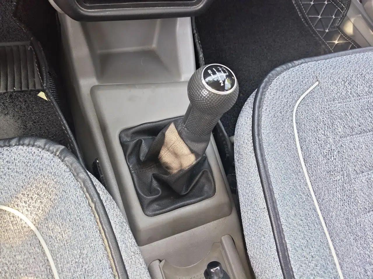 Volkswagen Jetta 2008 CIF Spring Model — миниатюра 15
