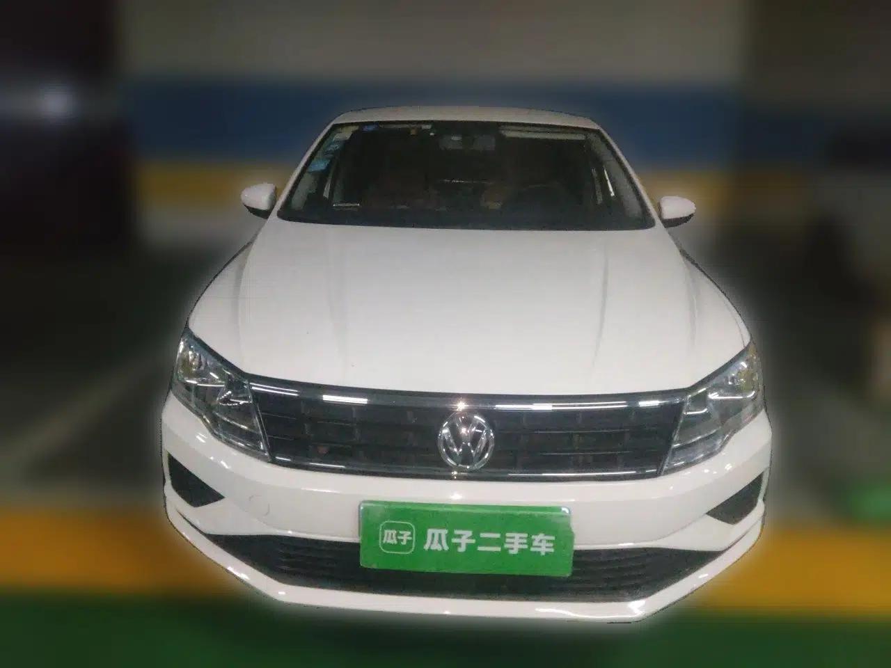 Volkswagen Jetta 2017 1.4L Manual Fashion Edition — миниатюра 2