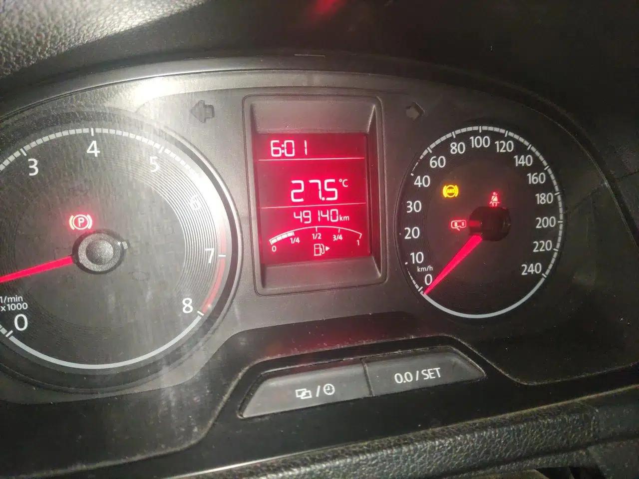 Volkswagen Jetta 2017 1.4L Manual Fashion Edition — миниатюра 13