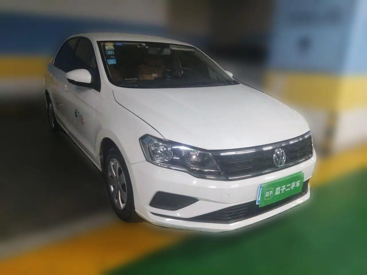 Volkswagen Jetta 2017 1.4L Manual Fashion Edition — миниатюра 3