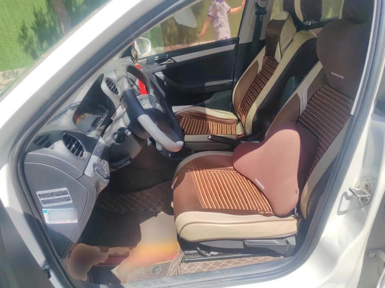 Volkswagen Jetta 2015 1.6L Manual Comfort Model — миниатюра 16