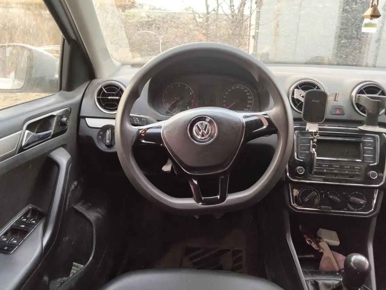 Volkswagen Jetta 2017 1.4L Manual Comfort Model — миниатюра 11